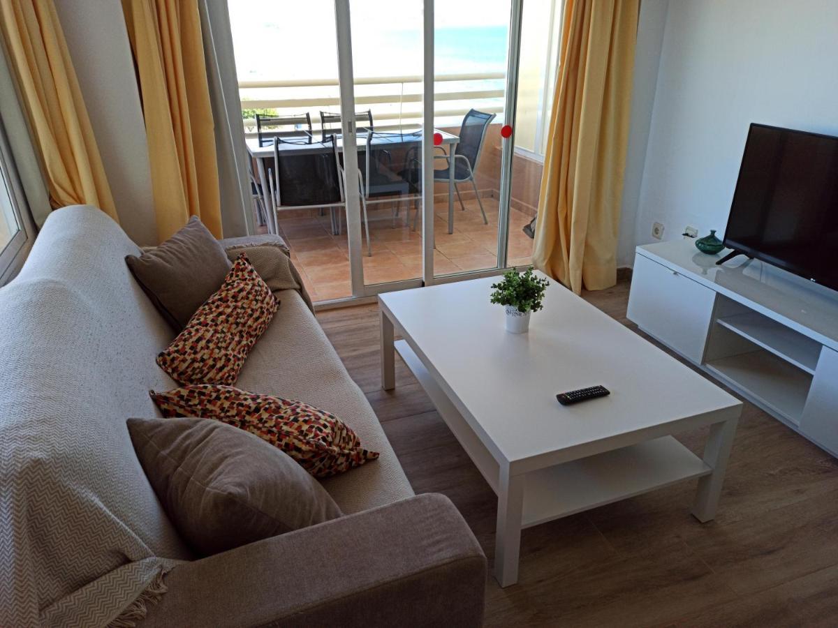 Apartamento En Edificio Stella Maris ฟูเอนฮิโรลา ภายนอก รูปภาพ